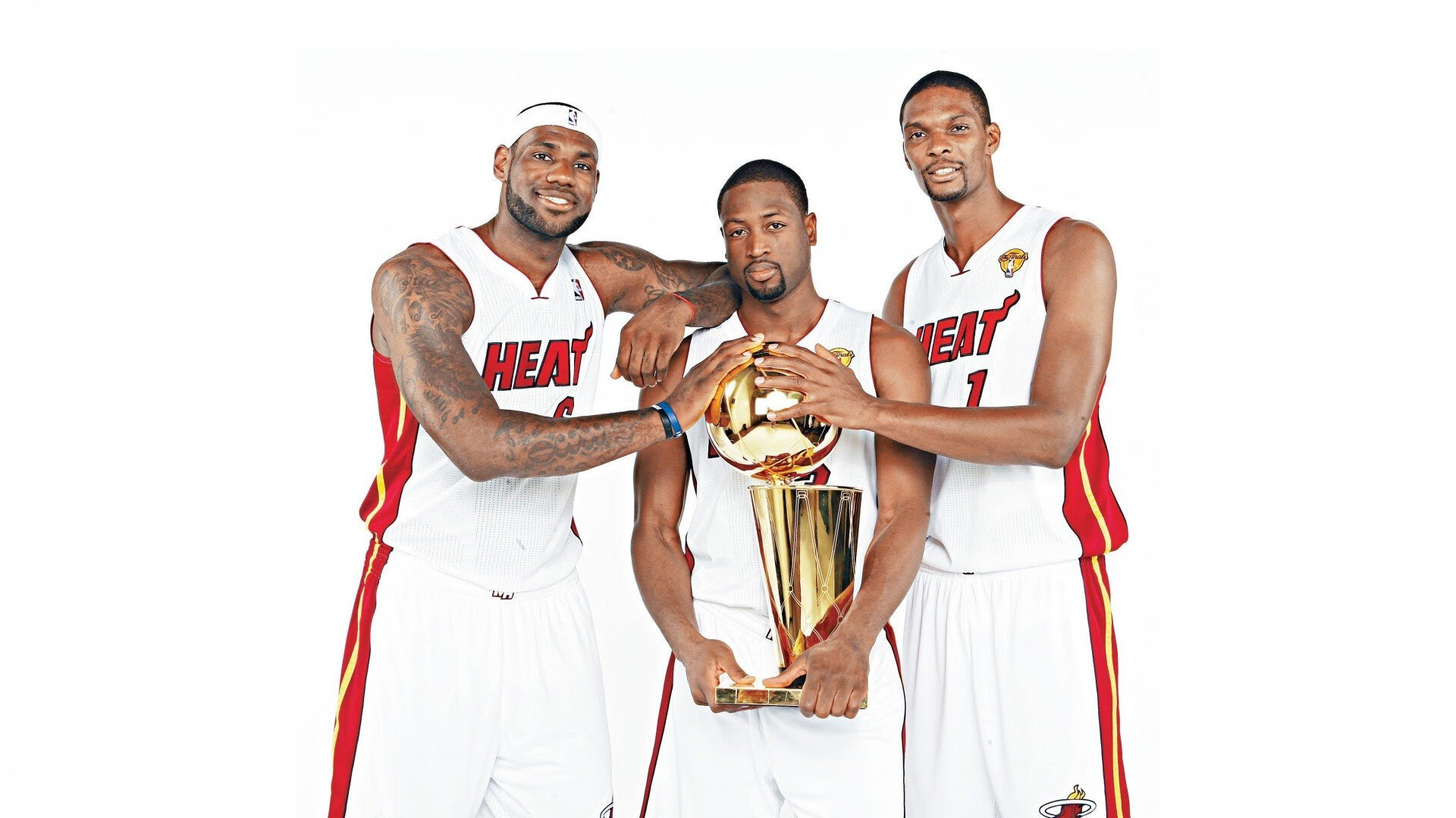 世界杯2026-乔治展现巨星价值，马刺血拼太阳